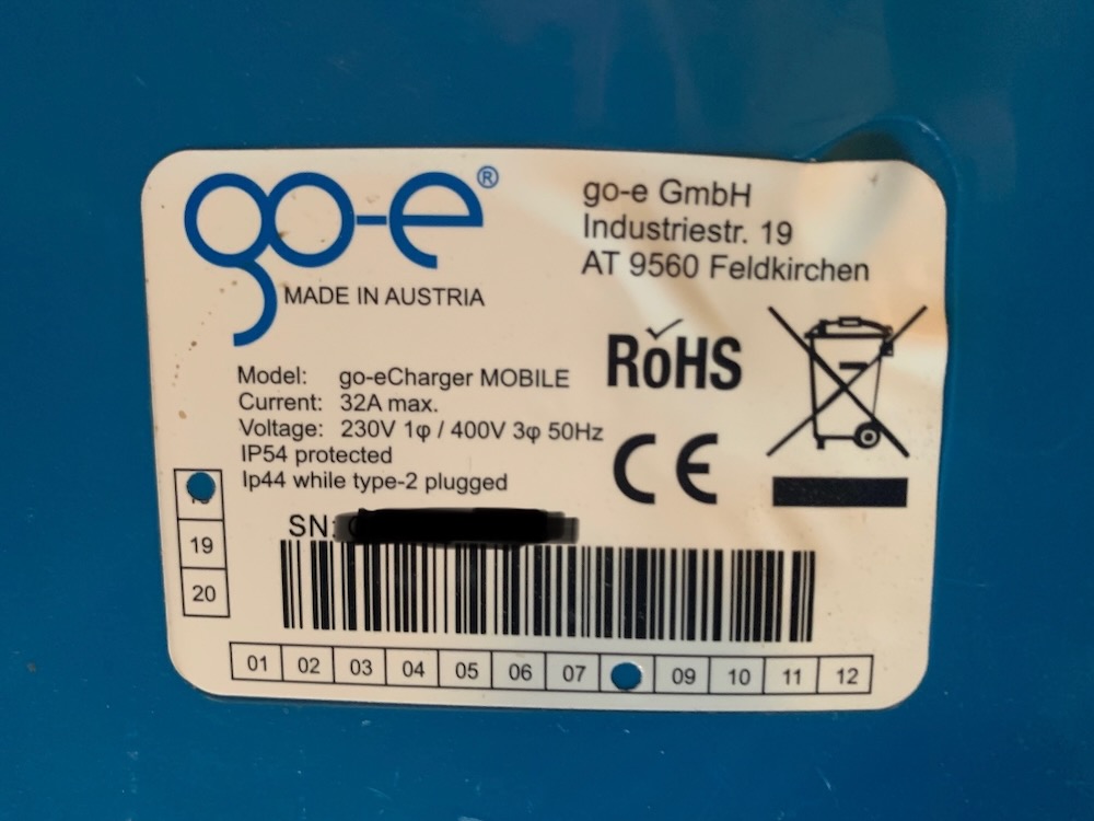 Geschmolzene Rückseite eines go-e Chargers